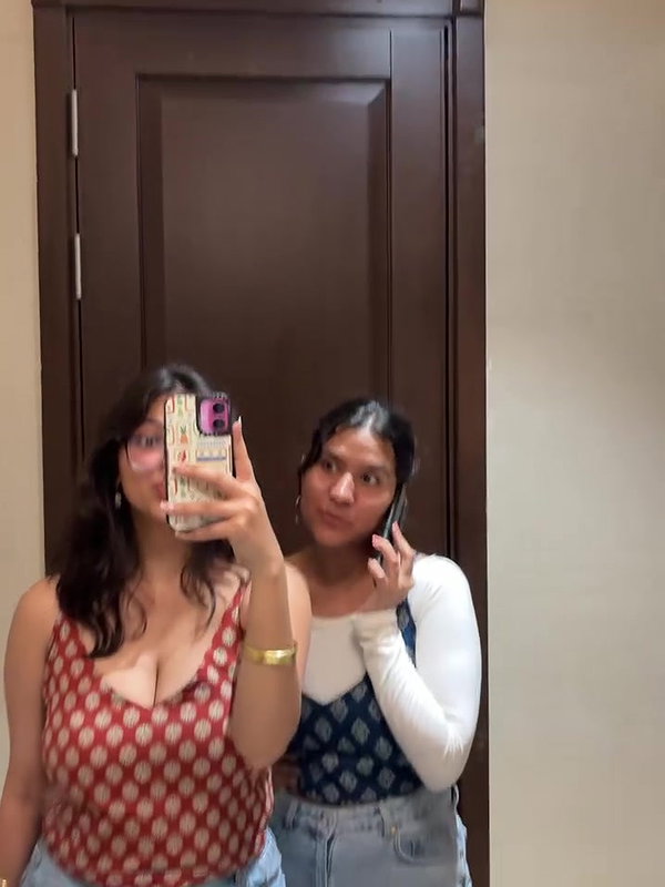 desi girl big tits and cleavage in sexy maroon top2