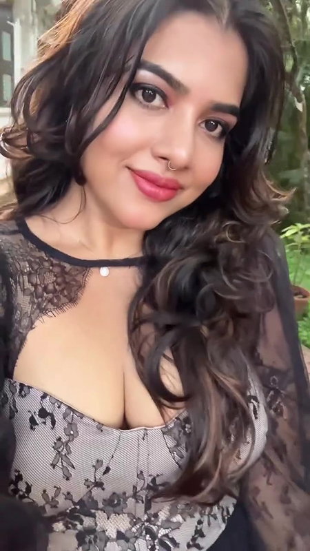 chrisitna sexy huge boobs and cleavage 2