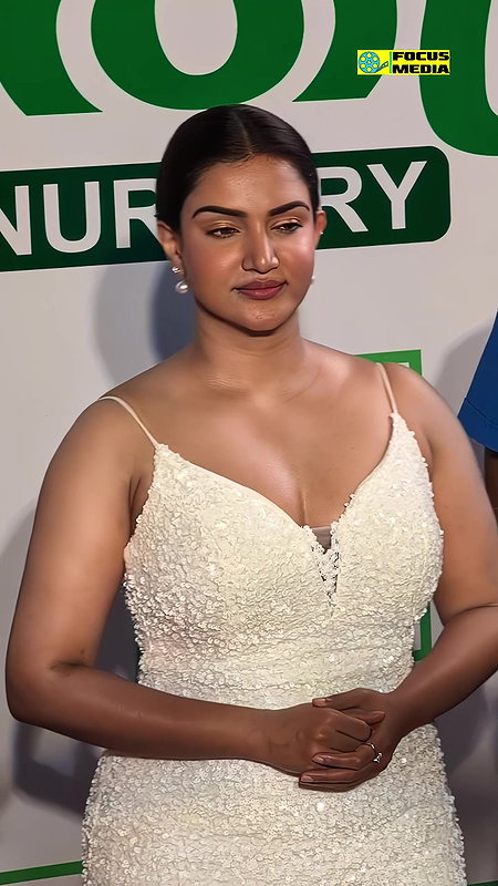 HONEY ROSE BUSTY HUGE OPEN CLEAVAGE EXPOSE AT EVENT 2