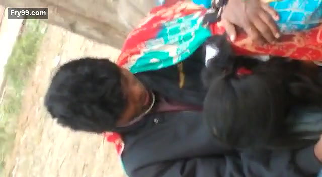 Desi Lover Blowjob In Park