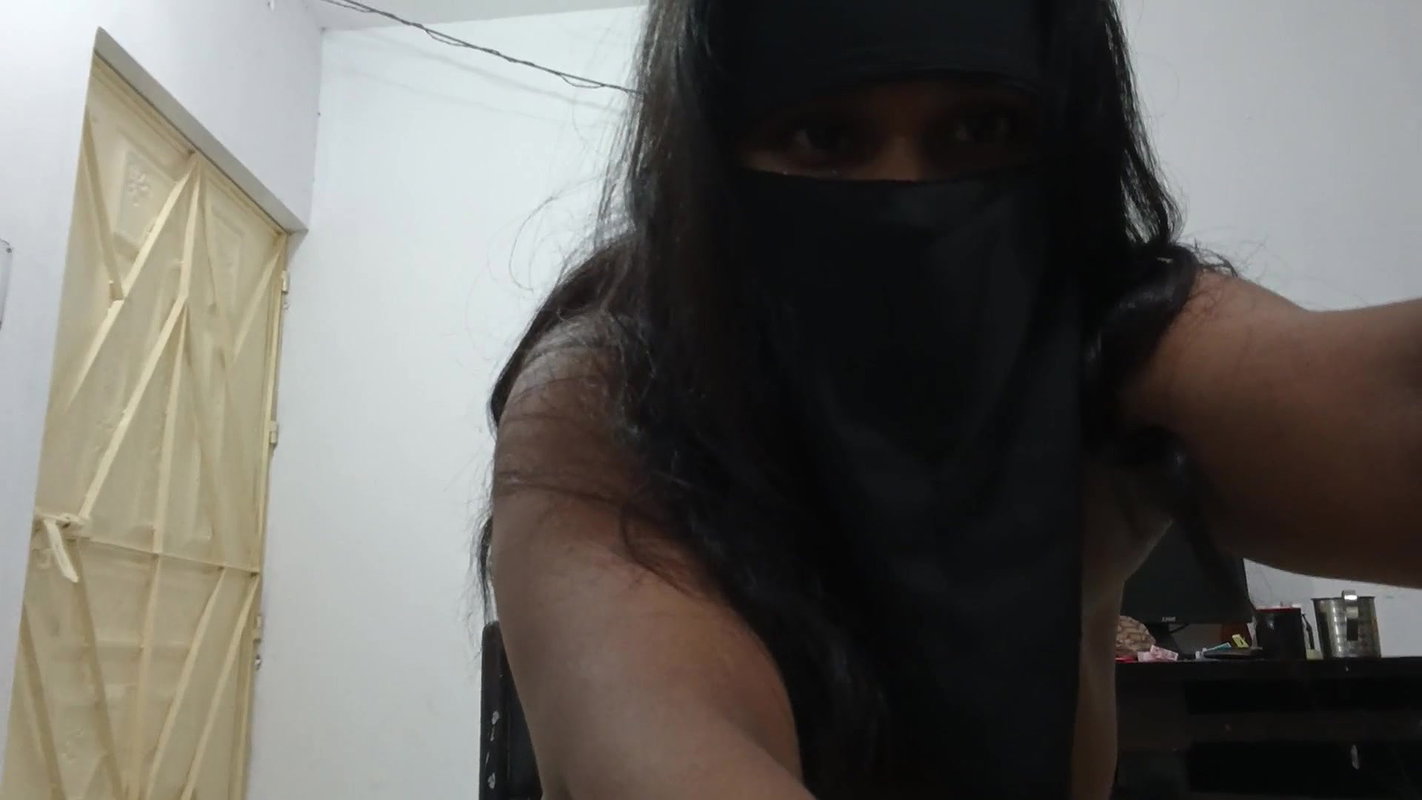 Desi girl hoti noti denci