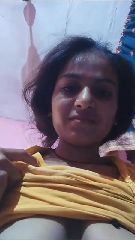 Desi hot girl hairy pussy show to her boyfriend