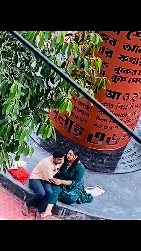 Bf Touch Her Gf Private Part in Public Park