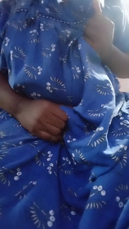 Indian hot babe start doing masturbation while studying