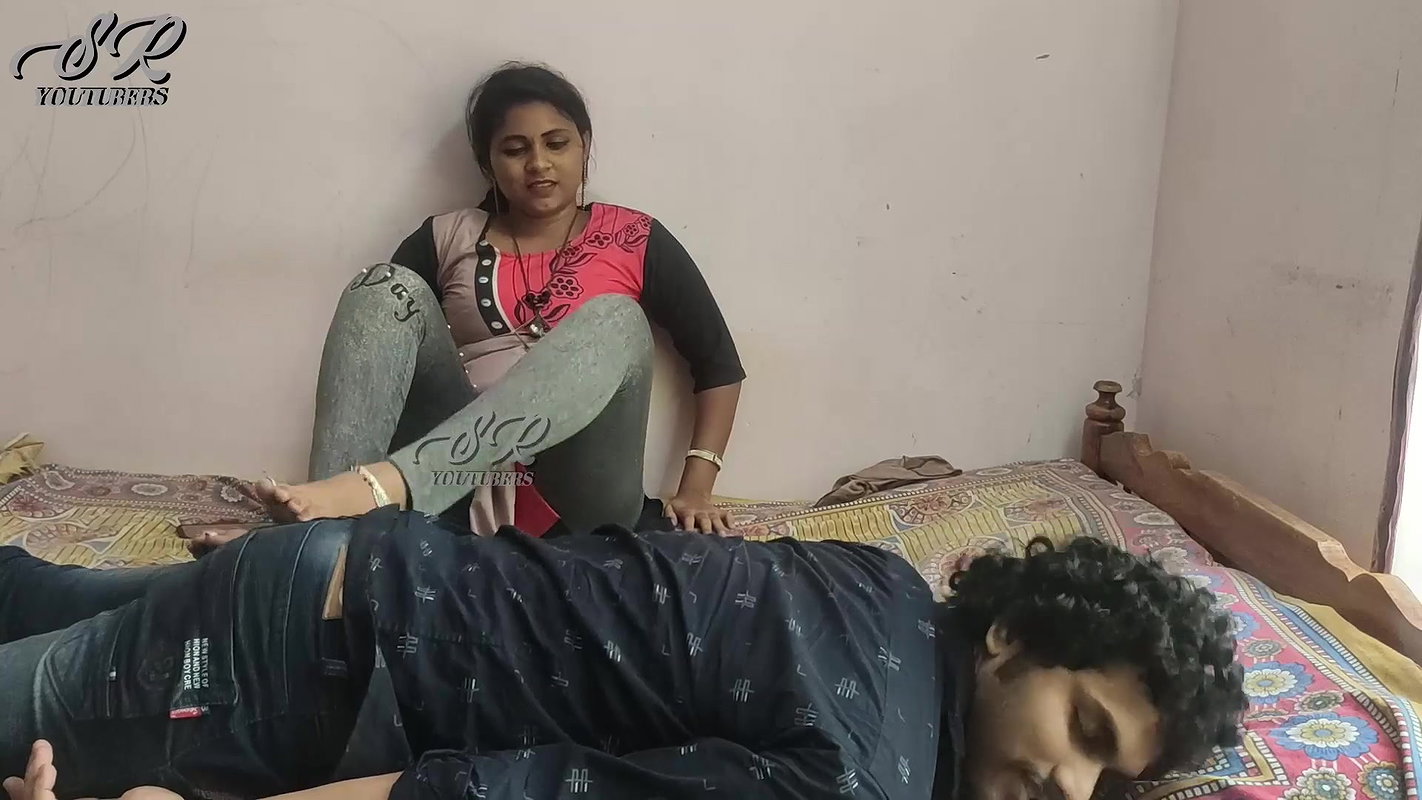 Vaishnavi – Romance Together With Feet