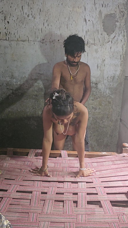 Desi Indian village girl has painful full sex – hindi audio hd