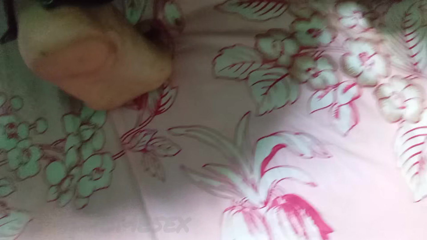 Bengali Bhabhiu2019s Afternoon show her pussy amd ass