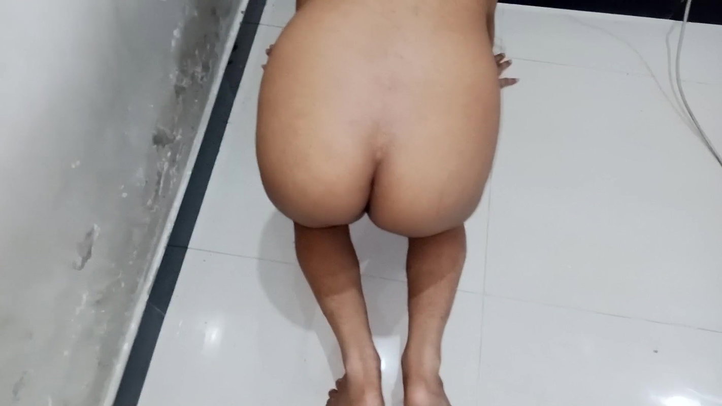A College Gaf-cheated by her settior college boy and was fucked hard