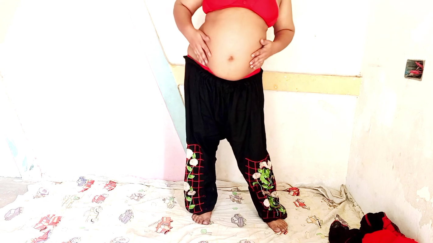 Desi hot solo woman step on finger