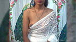 Horny babe in saree without blouse Exposing Boobs2