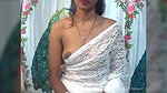 Horny babe in saree without blouse Exposing Boobs2