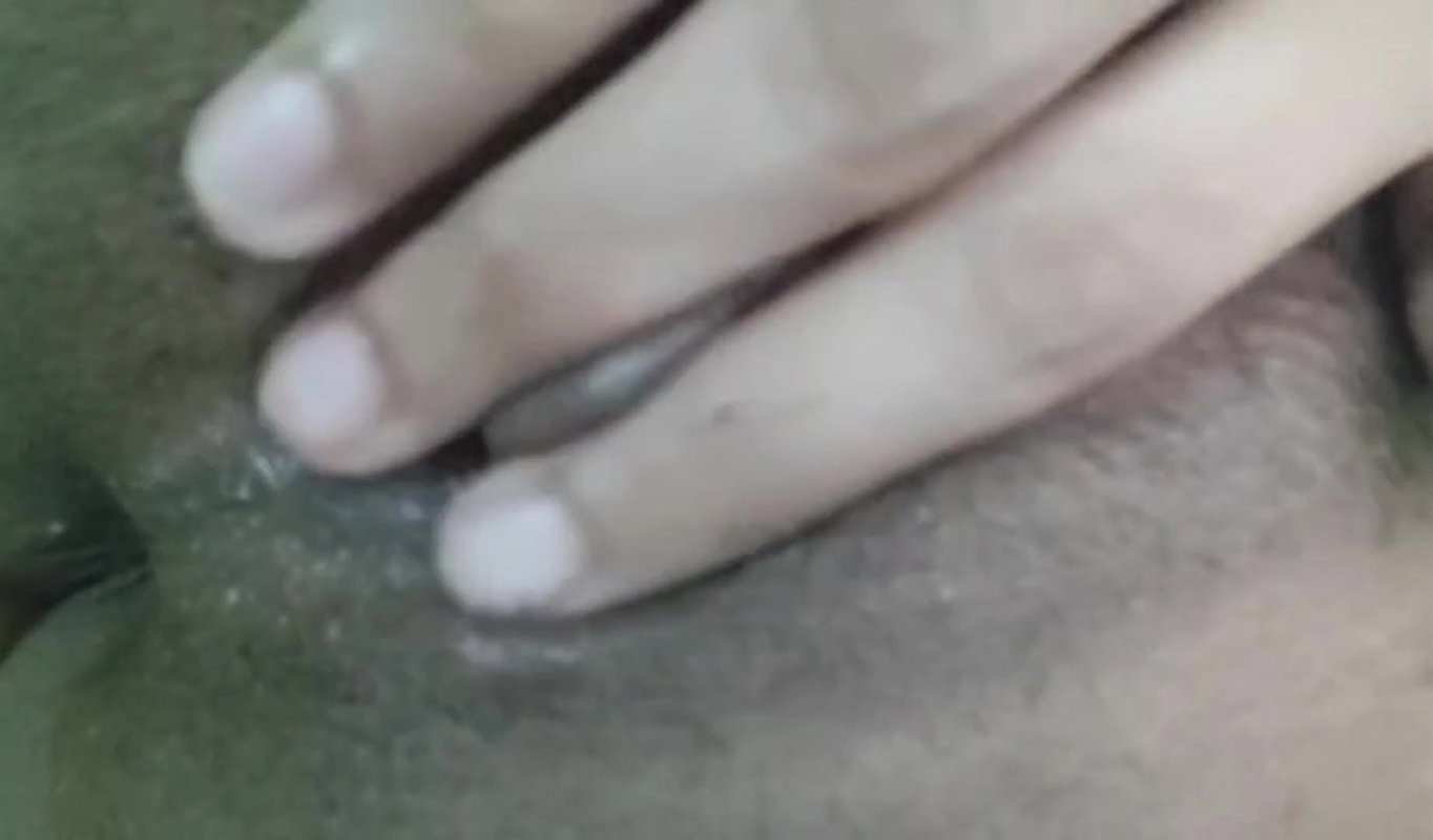 Big boob desi women showing her nude