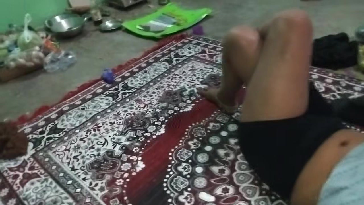 Girl friend stepsister chudai video thode se paise ke  liye khhade karke tarpta ke chod diya hai humne