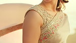 Hania Aamir MESMERIZING BEAUTY IN SAREE ON BEACH SHOOT HQ VIDEO 22