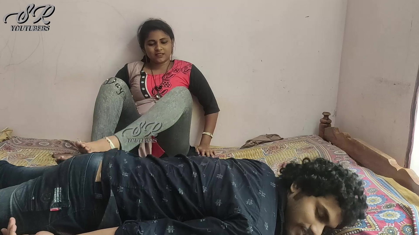 Vaishnavi – Romance Together With Feet