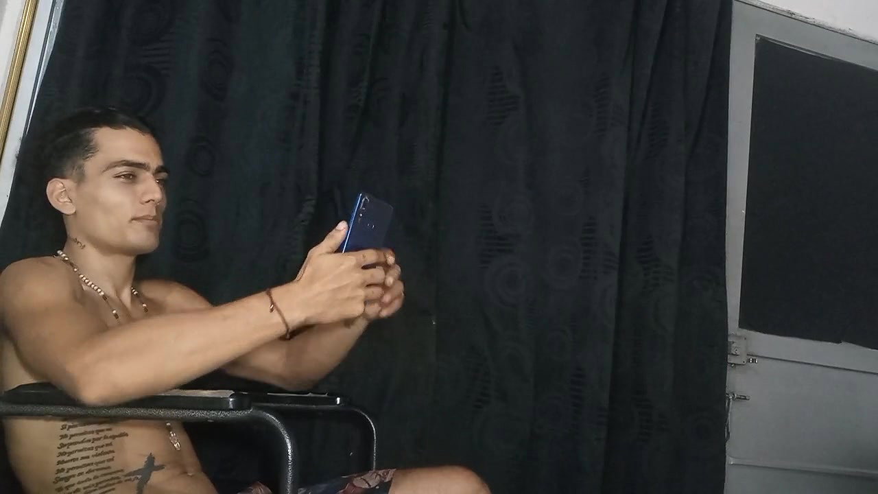 Perfect body for this exaggerated milf fucked at home and horns to her hus_c4bb9b37