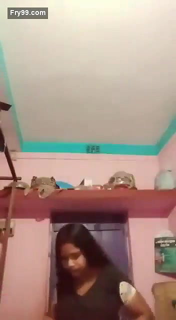 AMAZING FIGURE DESI INDIAN BHABHI GETTING NUDE