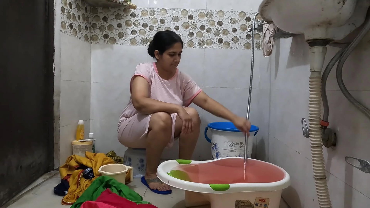 Punajbi_Fleshy_Beautiful_lady_Big_Boobs__Thighs_and_Panty__ass_Show_in_Pink_Dress1