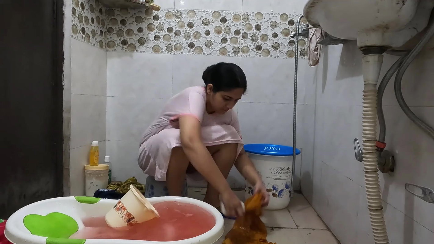 Punajbi_Fleshy_Beautiful_lady_Big_Boobs__Thighs_and_Panty__ass_Show_in_Pink_Dress1