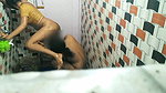 Desi Bhabhi in Bathroom Ko Pela Devar Ne