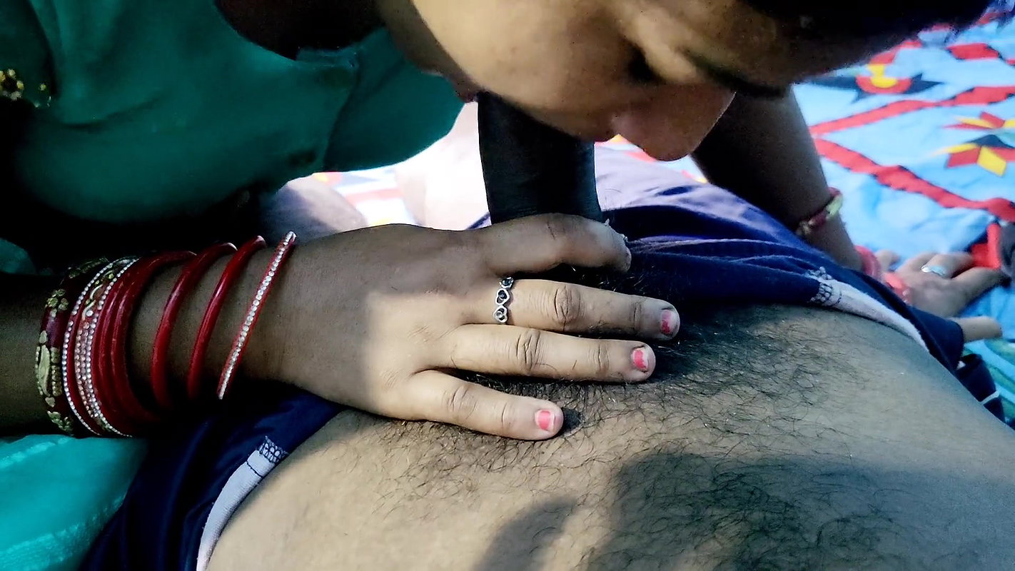 Desi Bhabhi Sucked Boyfriend’s Hindi Audio
