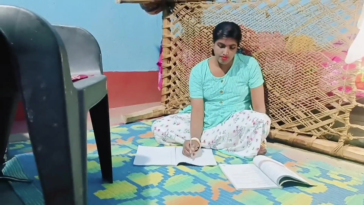 Student Very Romantic When She Teaches Private Tution with Home Teacher