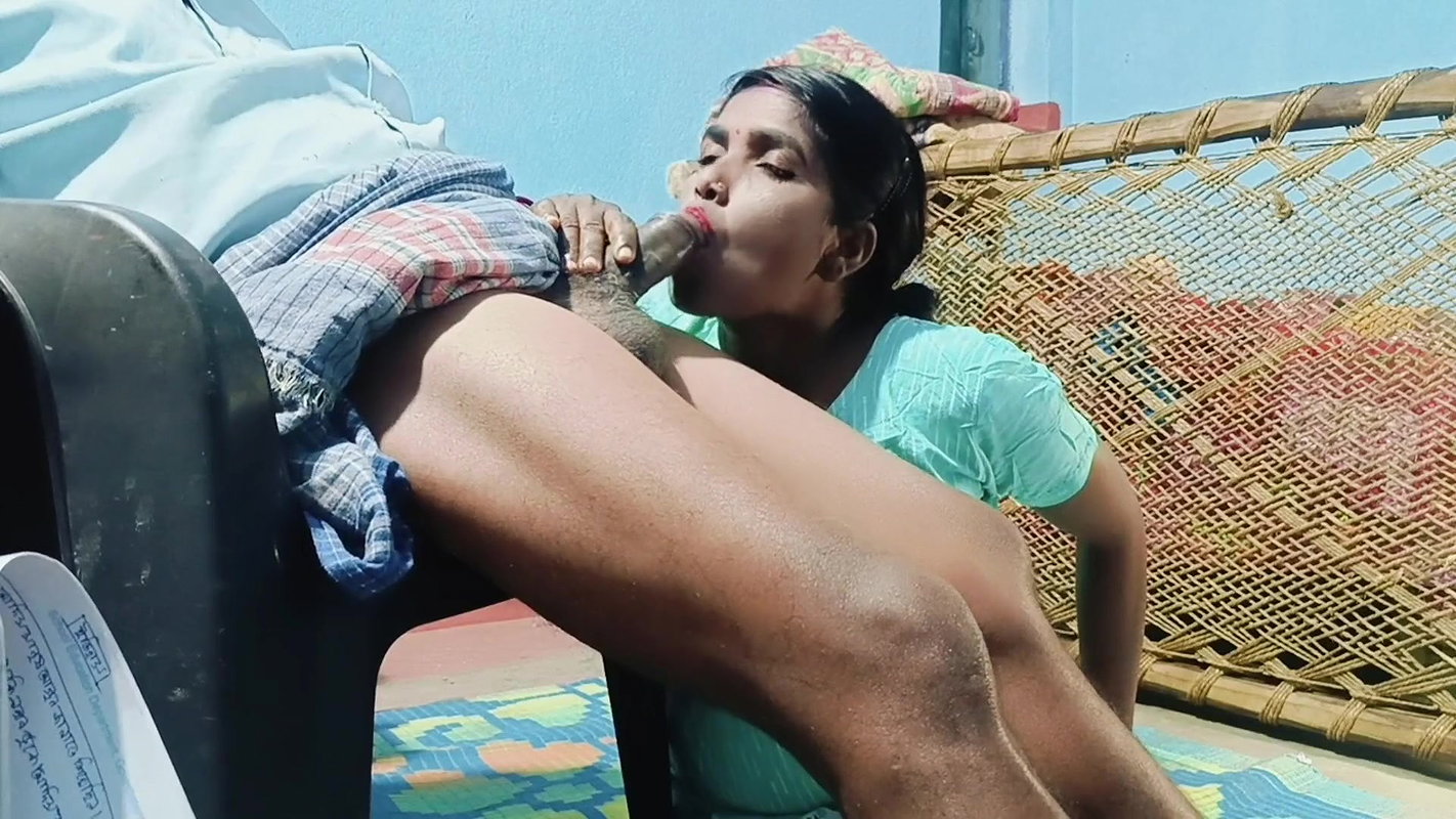 Student Very Romantic When She Teaches Private Tution with Home Teacher