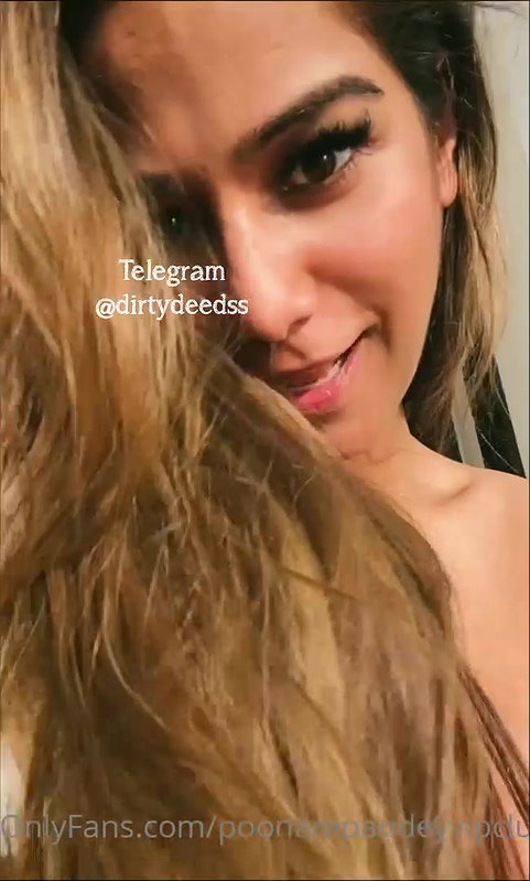POONAM PANDEY – ONLYFANS (2)