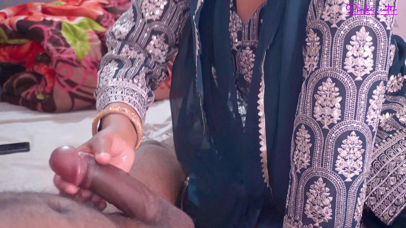 Dick Flash to Indian Bhabhi’s Step Sister, She Suck the Dick Like Pro and Take Cum in Mouth.