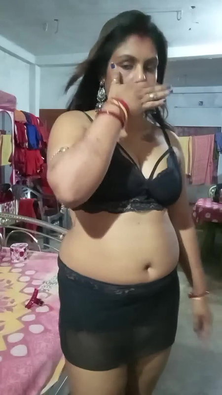 Youtuber Madumitha mandal 29