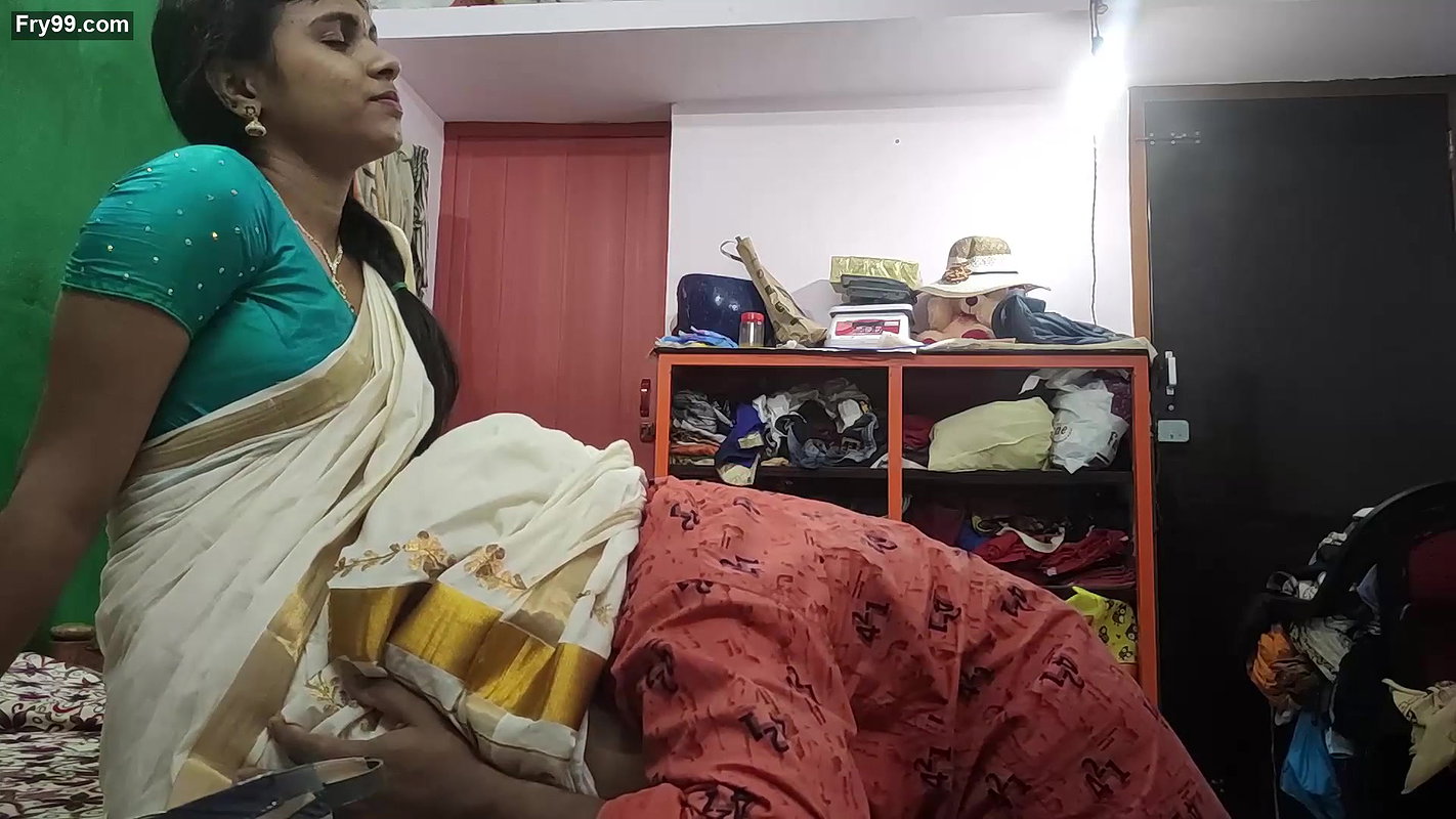 Vaishnavi – Romance With Feet