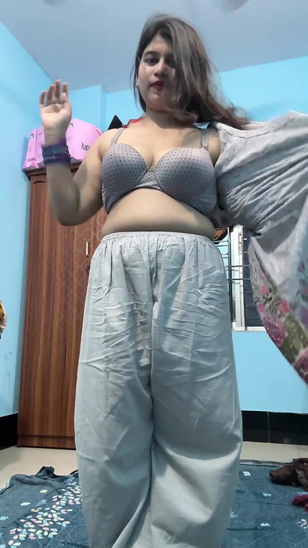 Bengali Chubby Mal Shaving Pussy 75