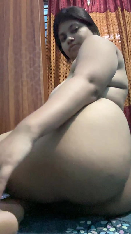 Bengali Chubby Mal Shaving Pussy 13