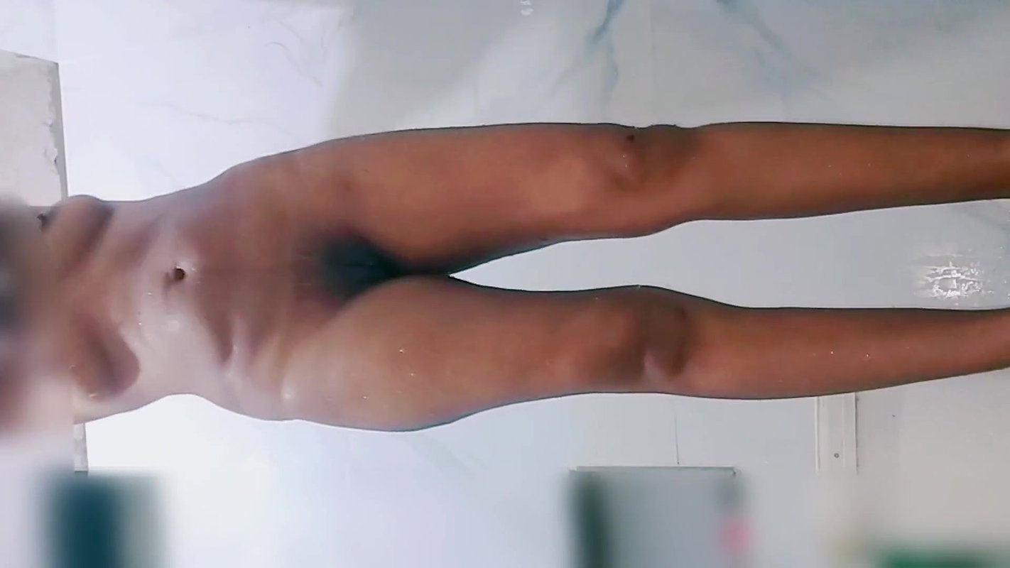 Desi Village Sonam Bhabhi Showing Shaving Her Pussy and Rubbing Pussy Bath Time She Feel so Horny Village Hot and Horny Saxy