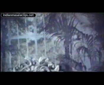 y_amudha_indianmasalaclips_net_523912