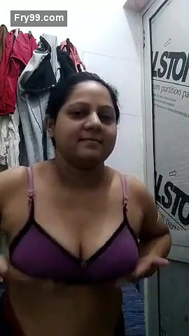 Horny Desi Girl Masturbating