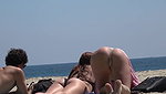 2 bikini babes’ round Ass and boobs captured by voyeur on beach.MP4