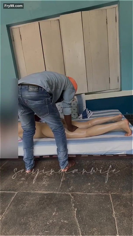 sexyindianwife Getting Massaged Naked with Fingering by Masseur
