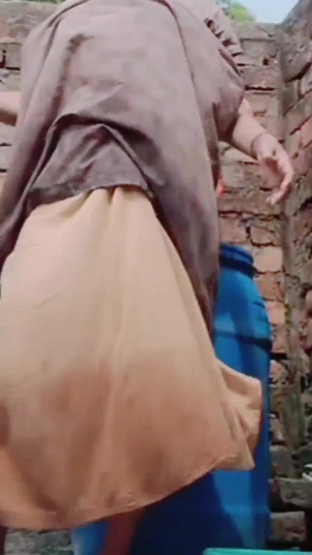 Desi Village girl taking a bath openly at her friend house and fingering her pussy. Viral xxx video