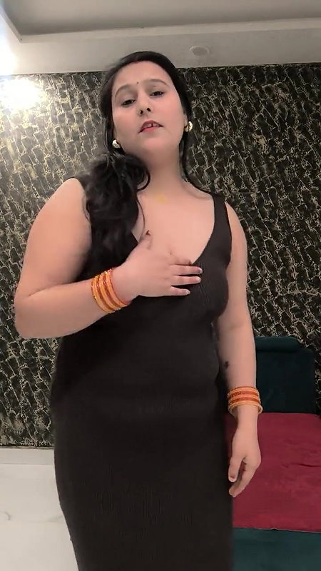 Puja bhabhi fingerings pussy playing with big boobs