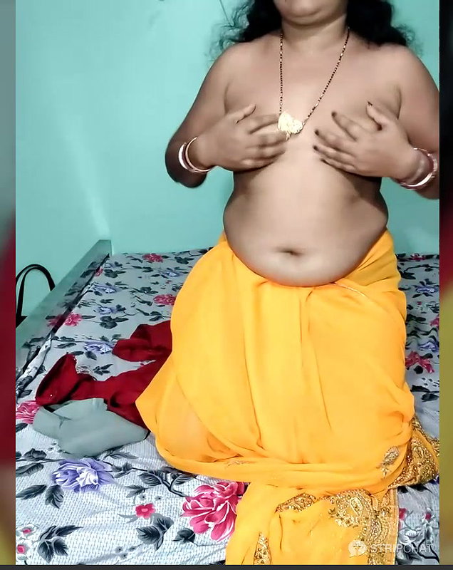 Mourani24 Stripchat ticket show