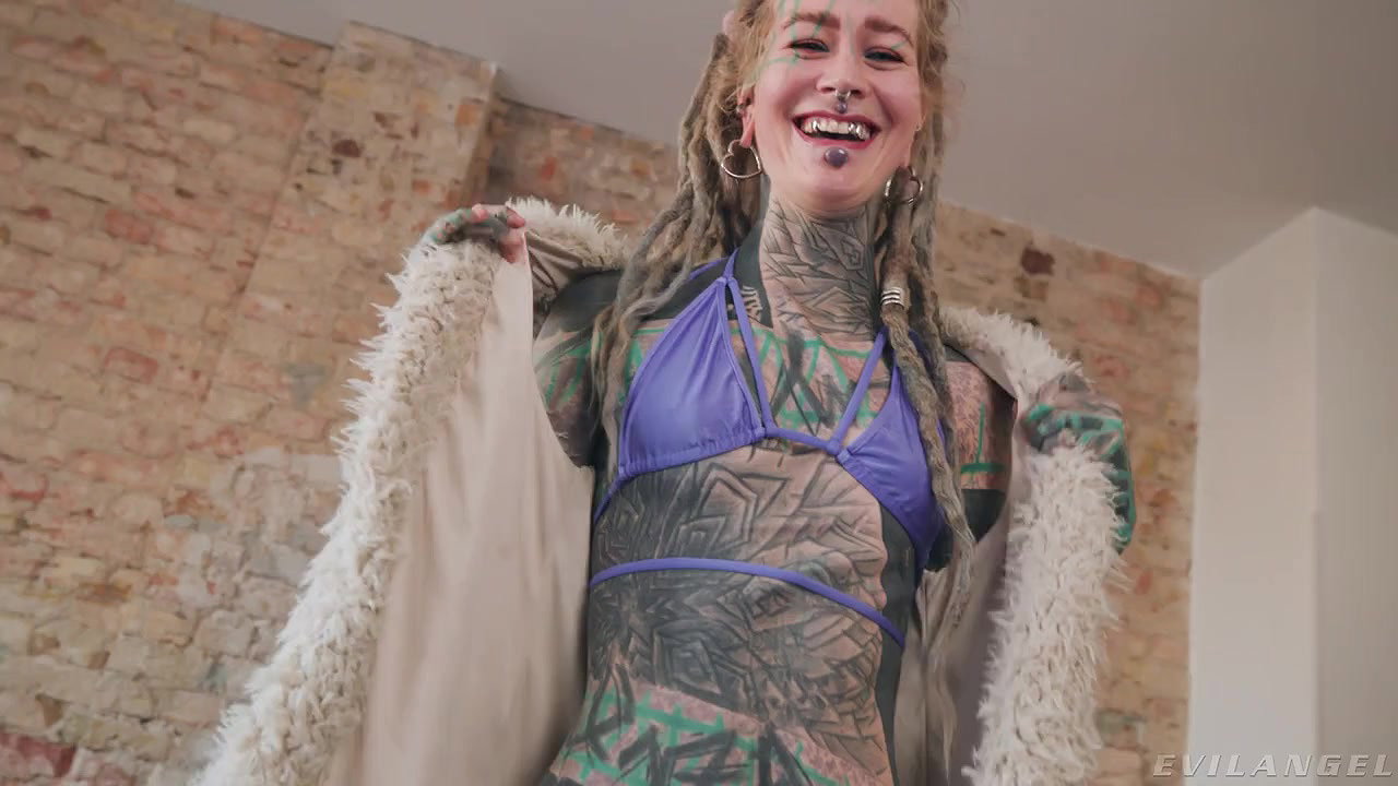 Anuskatzz – Body Covered With Ink And Face With Hot Jizz