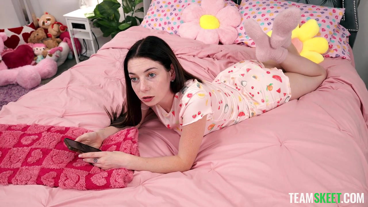 Avery Wilds – First Time Taking Dick