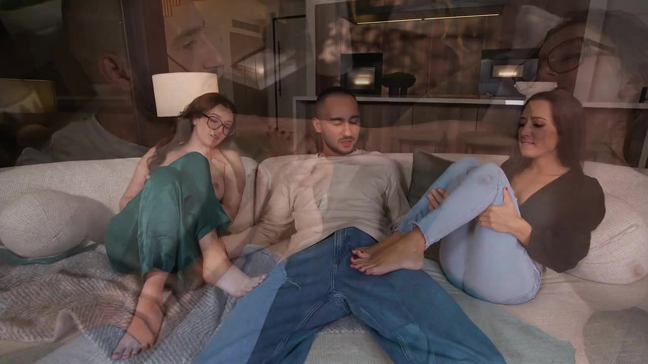 Freya Von Doom & Leana Lovings – Foot Worship Threesome