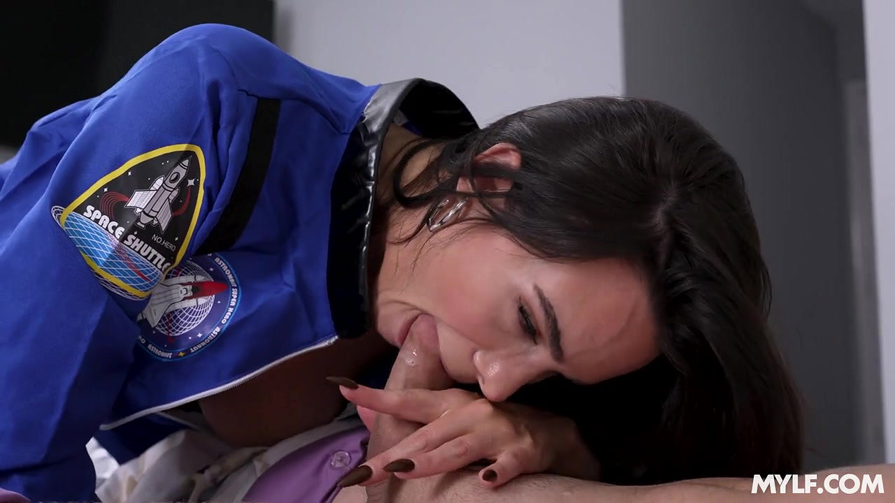 Ivy Ireland – Land Your Cock In My Back Hole Stepson