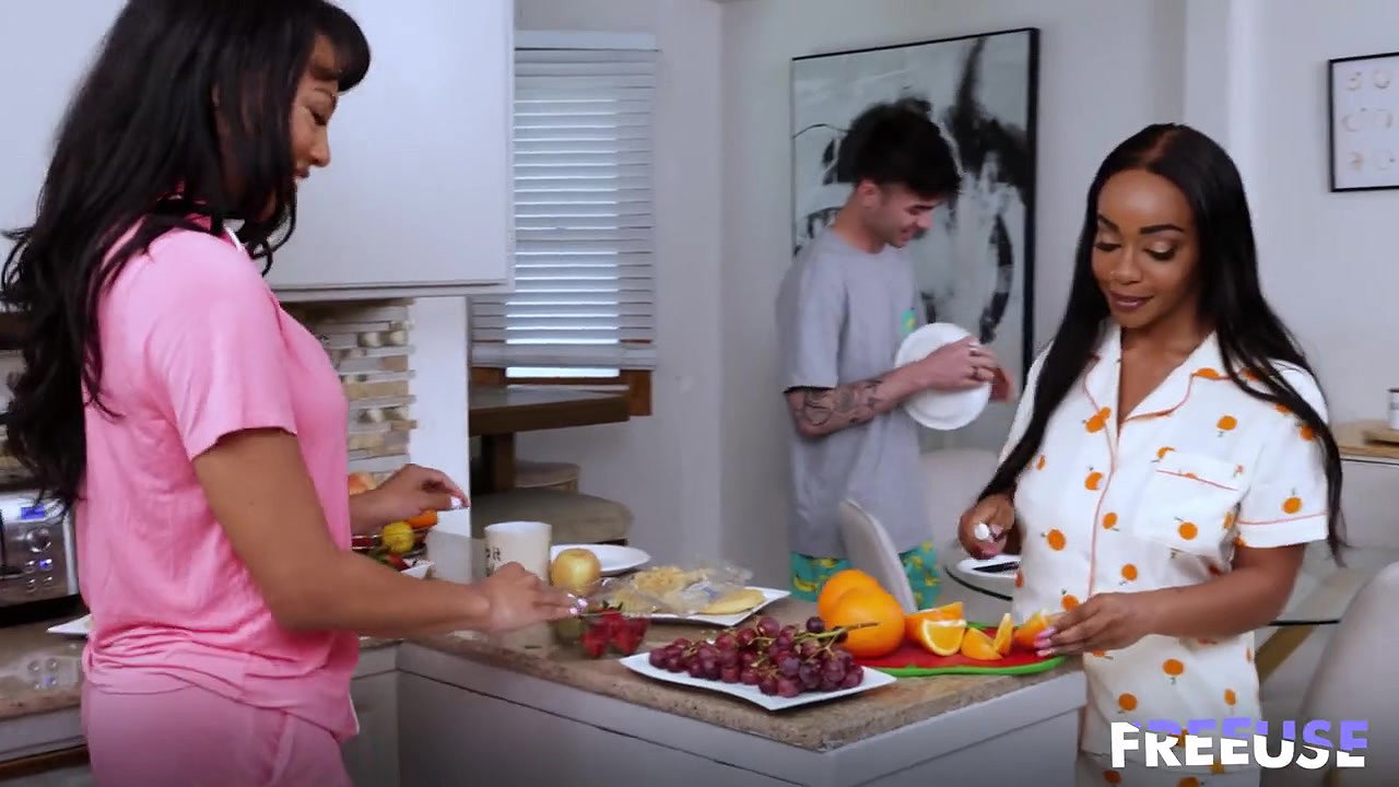 Lily Starfire – Freeuse Me All Day Long