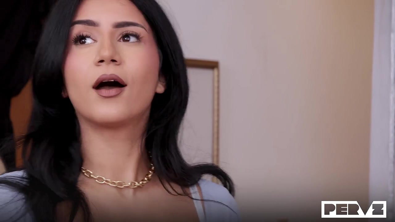 Roxie Sinner – Choosing Her Cunt As Payment Method