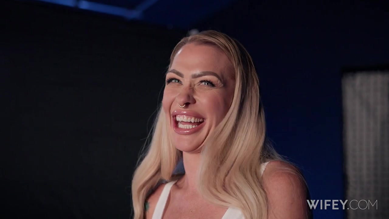 Saint LaRose – Hubby Encourage Wife To Try BBC