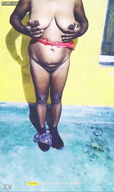 Desi sexy bhabi nice body  – 5