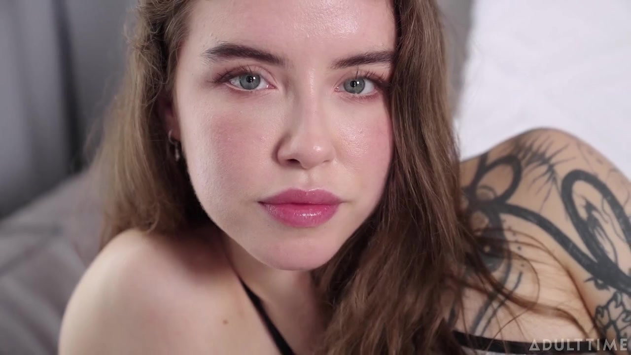 Eden Ivy – Up Close